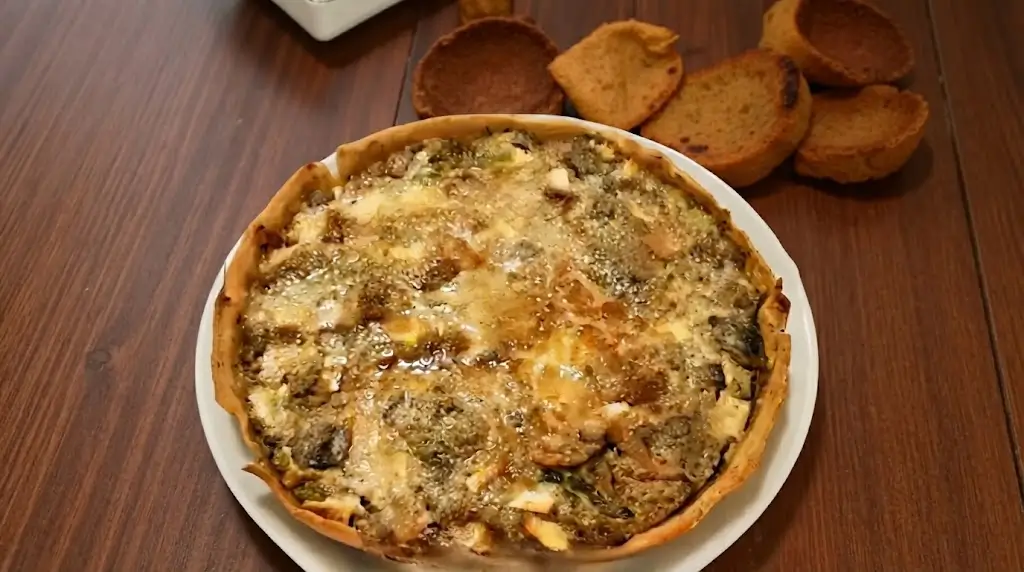 Torta salata con affettato veg, funghi e tofu affumicato