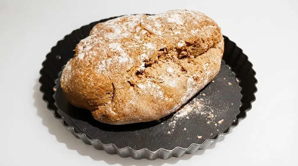Pane integrale con pasta madre