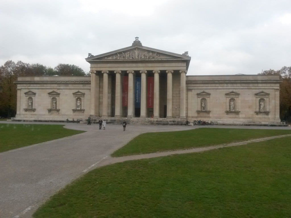 La Glyptothek e i giardini neoclassici della città