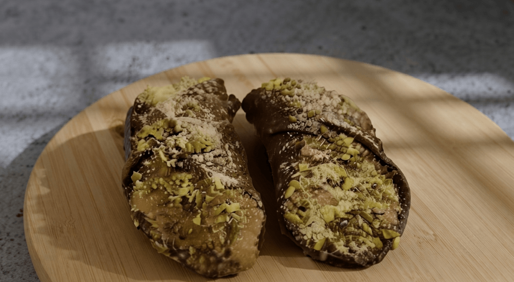 Cannoli vegani e crudisti con “ricruda”