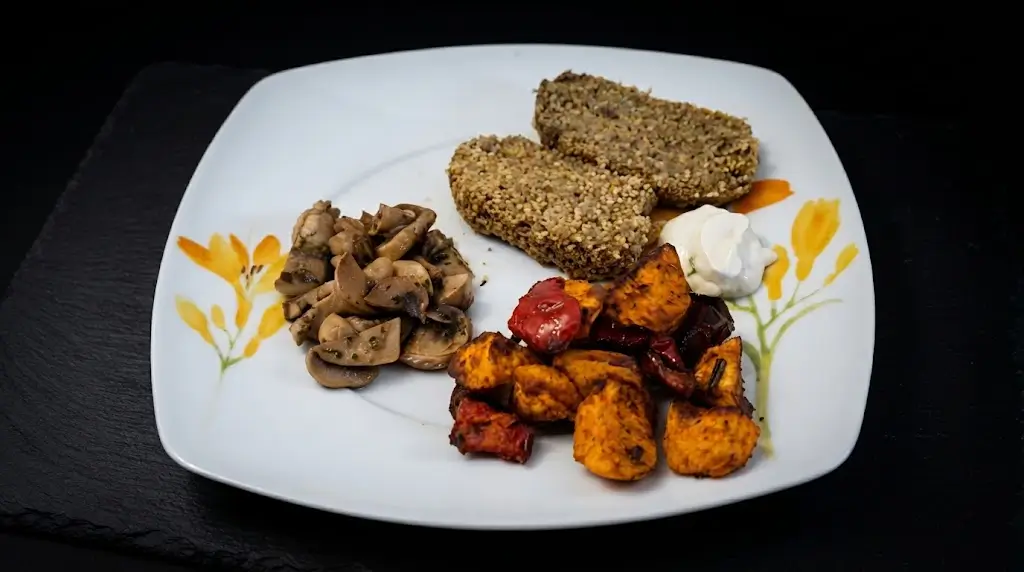 Polpettone di lenticchie e funghi con maionese all’erba cipollina