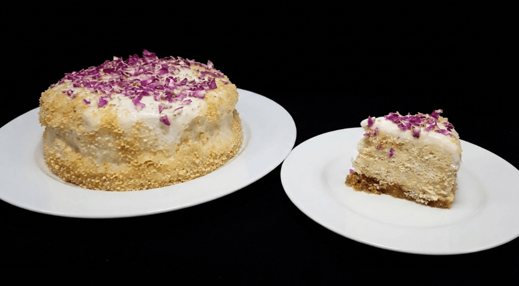 Torta molly cake soffice profumata ai fiori