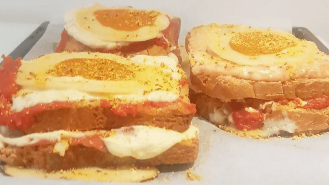 Pizza croque madame vegana