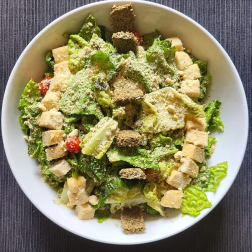 Insalata caesar salad vegana e crudista
