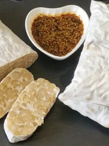 Tempeh di arachidi fatto in casa