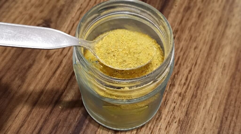 Dado vegetale granulare essiccato , fatto solo con gli “scarti”