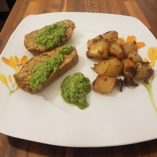Polpettone di fagioli con salsa verde