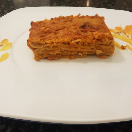 Lasagna di avena integrale con ragù di soia