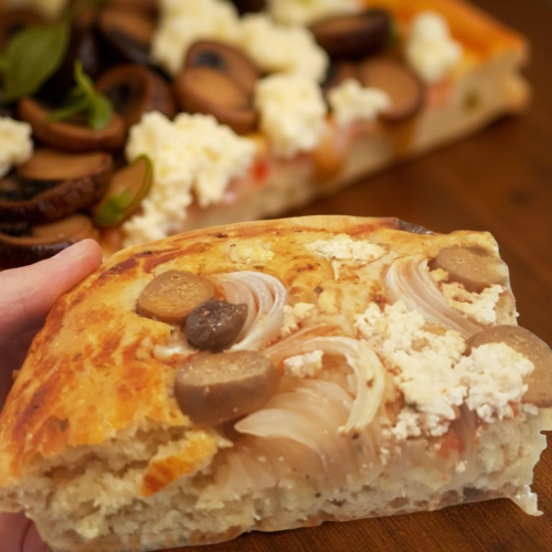 Pizza a lunga lievitazione soffice , aromatica e più digeribile