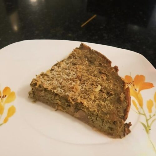 Torta salata con cicoria, funghi , ricotta di soia e grana veg