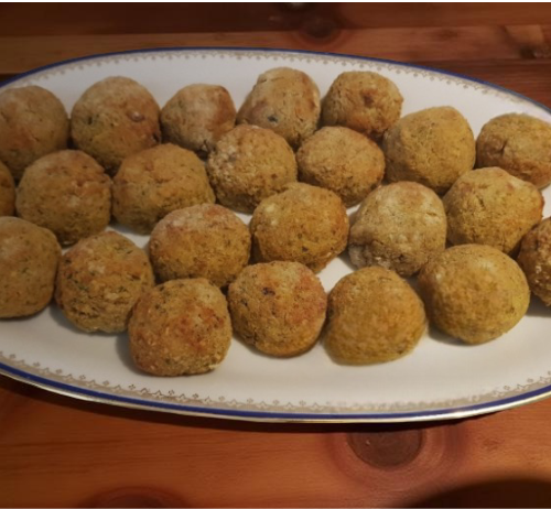 Polpette di quinoa e cavolfiore con maionese di mandorle