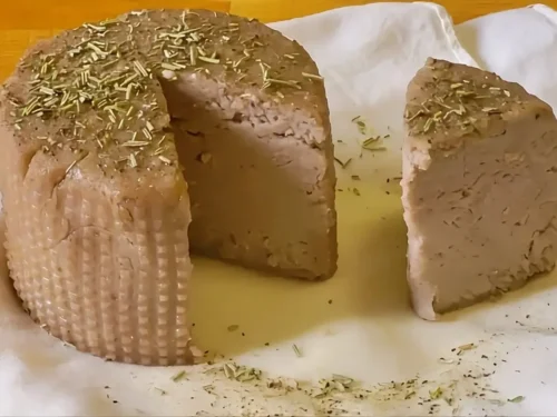 Caciottina Vegana Affumicata: la ricetta della Castagnina fatta in casa