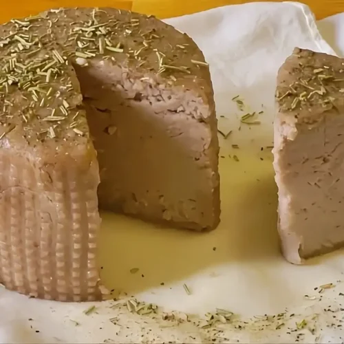 Caciottina Vegana Affumicata: la ricetta della Castagnina fatta in casa