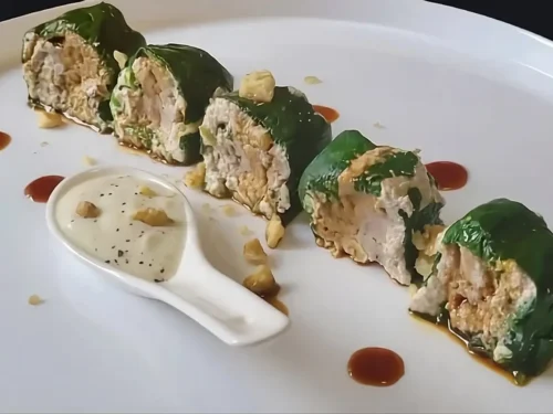 "Spinaci Maki" vegani: rotolini di castagnina e salsa di noci