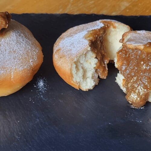Come preparare i krapfen vegani: ricetta facile al farro e albicocca