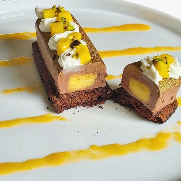 RICETTA DESSERT GOURMET DI APRILE - Lingotto eclair al cioccolato vegan - immagine 3