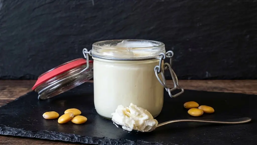 Barattolino skyr vegano cremoso e bianco