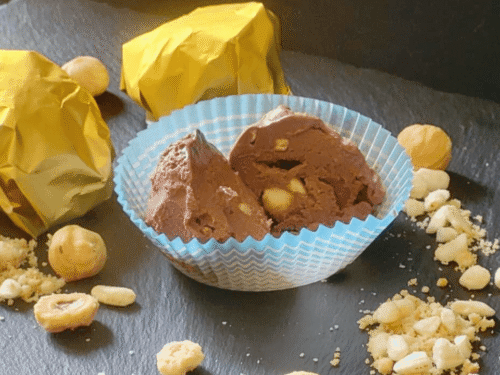 Ferrero rocher vegan ardesia nera carta dorata