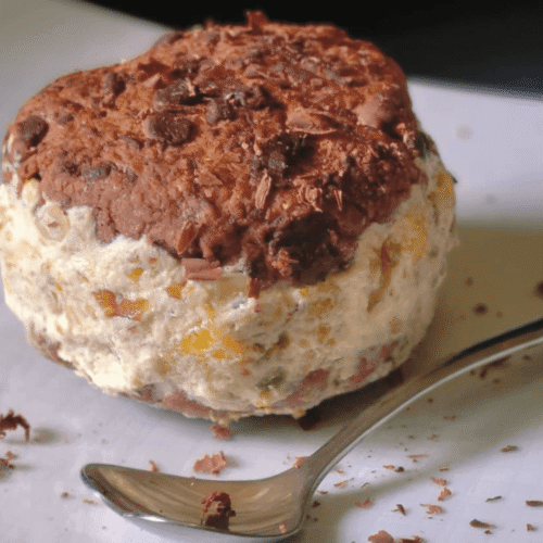 Biscotto gelato con ricotta e pesche