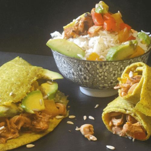 Crepes alla messicana : jackfruit sfilacciato e basmati con avocado e salsa di peperoni
