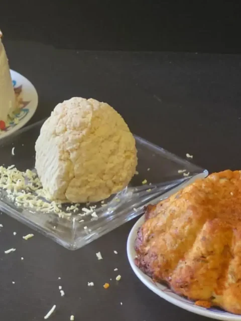 Il tagliere delle 3 ricotte vegane : fresca, infornata e salata