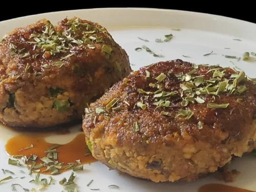 Tsukune burger di tofu: una rivisitazione in chiave 100% vegetale delle polpette di pollo giapponesi