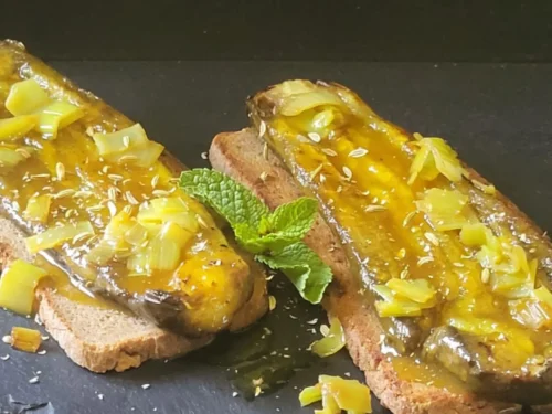 Anguilla Medievale: melanzana glassata all'agrodolce e spezie dell'epoca