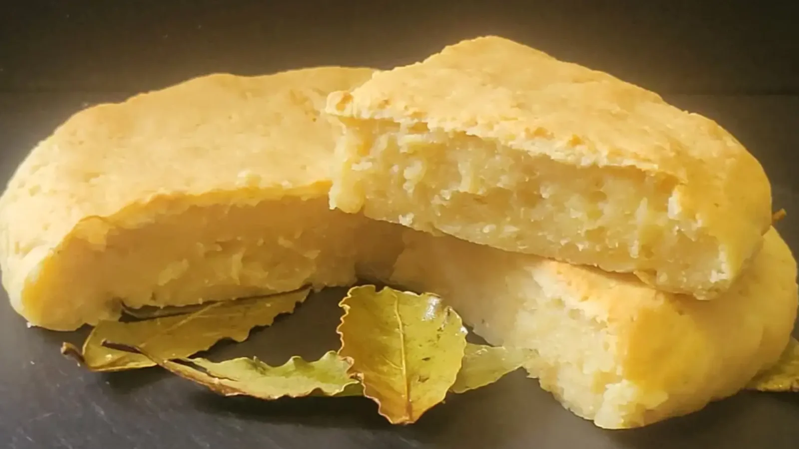 Libum adoreum :torta di formaggio dell’antica Roma in versione vegana e moderna.Fatta con ricotta di soia