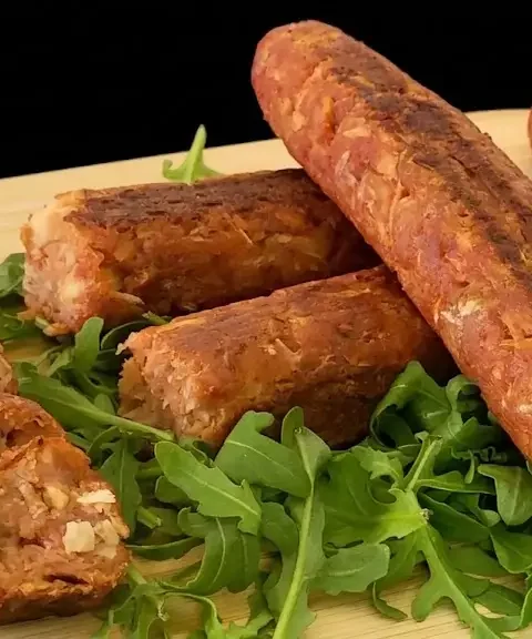 Salsicce vegane affumicate: jackfruit, ceci e finocchietto