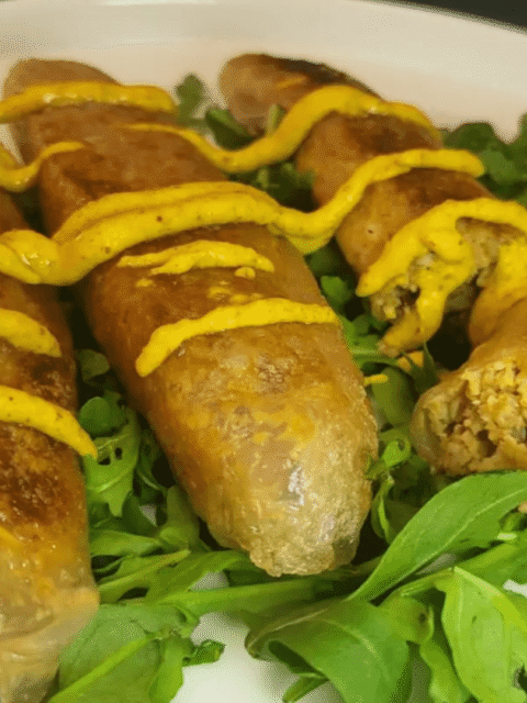 Farcimina medievali : squisite salsicce preparate con farro in versione vegana e moderna