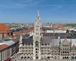 Marienplatz e il Neues Rathaus